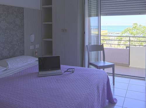 Camera viola Hotel Ridens